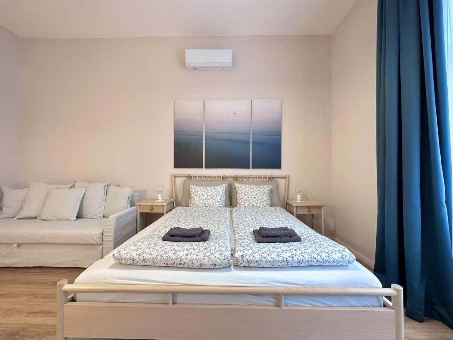 Center Bohemian Design With 6ppl Ac Wifi